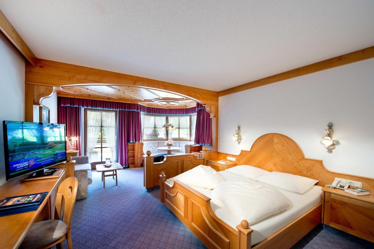 Hotel Bergland แลร์มอส ภายนอก รูปภาพ