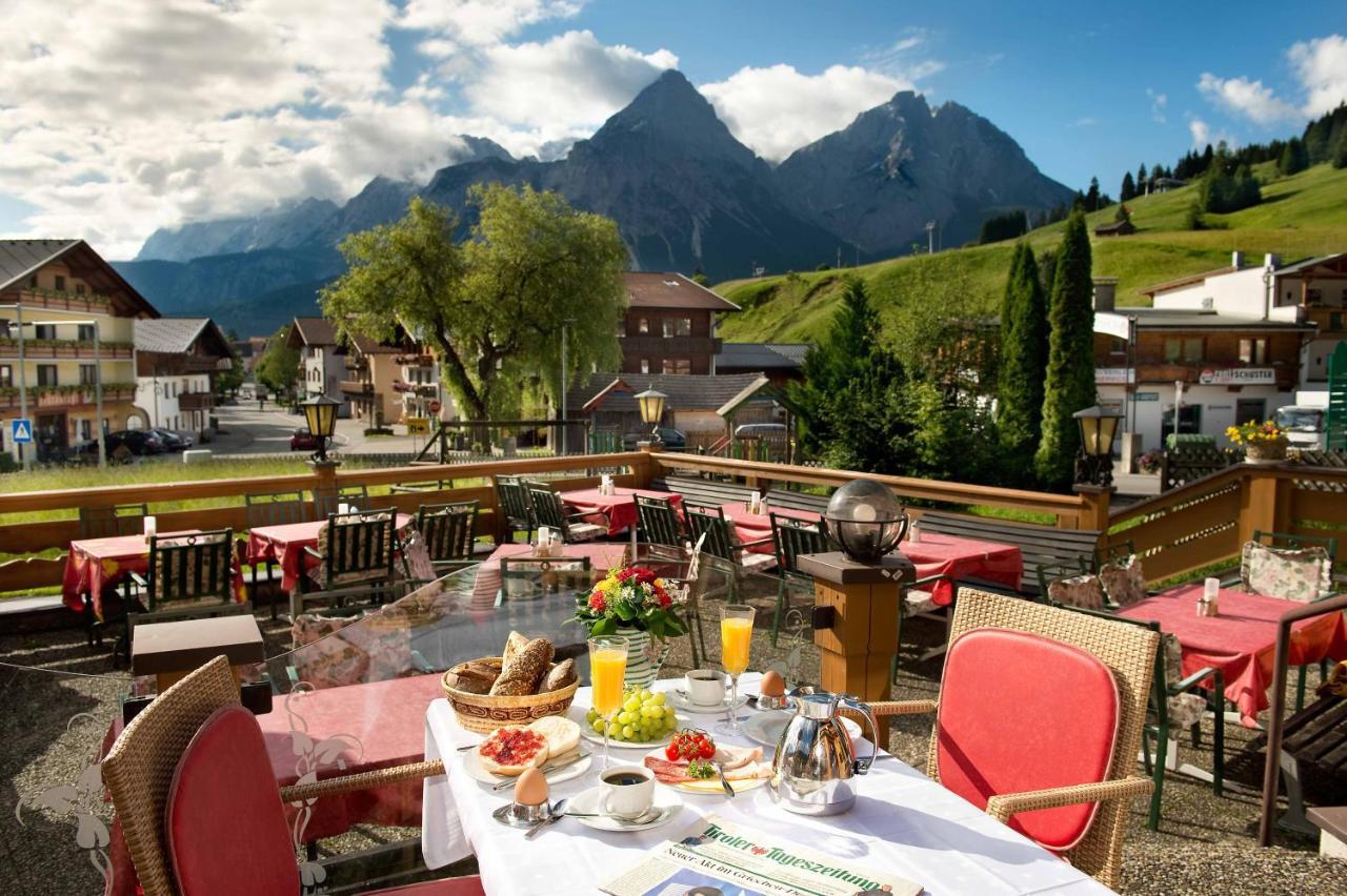 Hotel Bergland แลร์มอส ภายนอก รูปภาพ