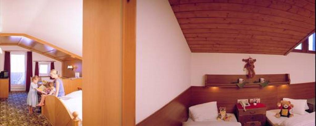 Hotel Bergland แลร์มอส ภายนอก รูปภาพ